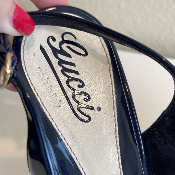 GUCCI Vitello Vernice Soft Blu Pumps - Picture 5 of 16